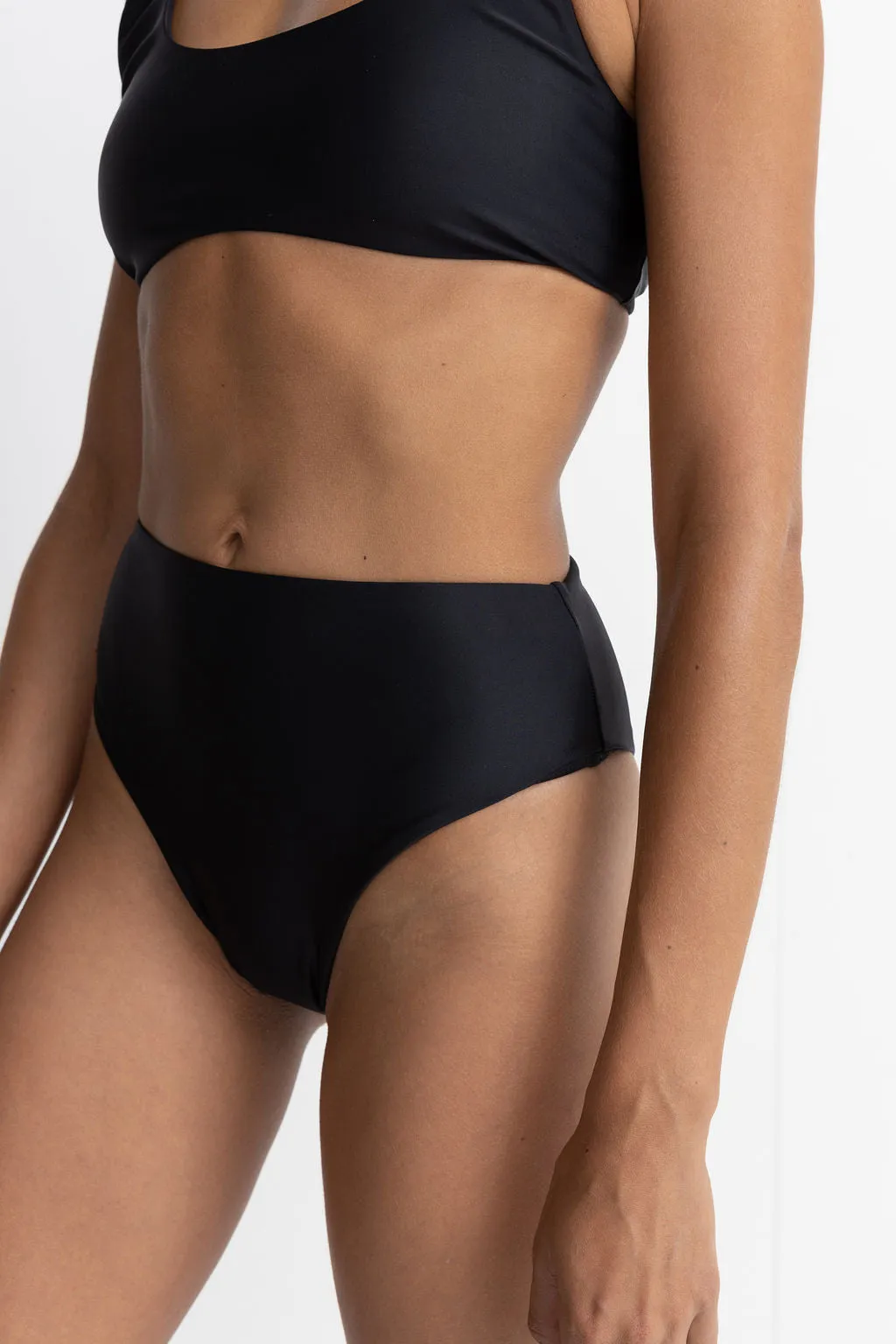 CLASSIC HIGH WAIST PANT - BLACK