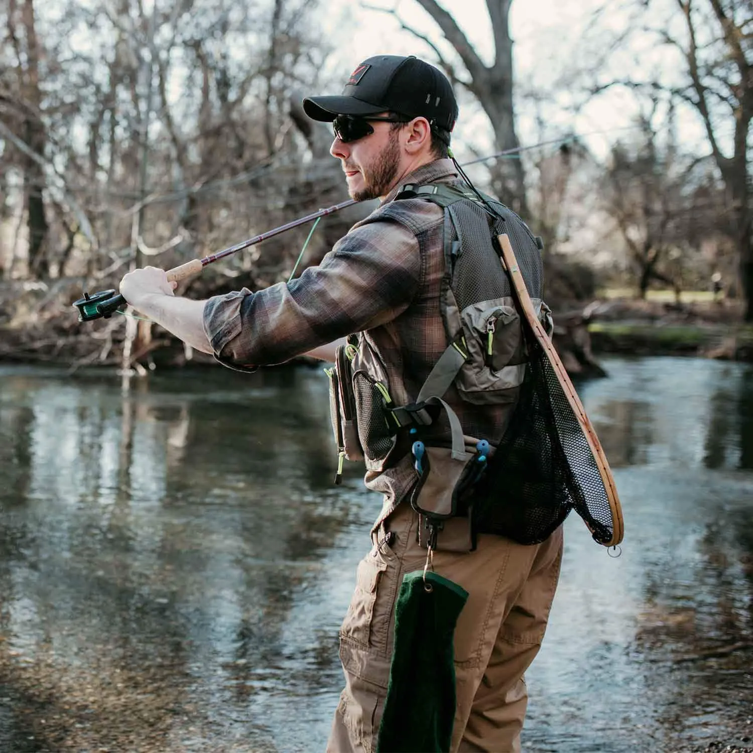 Fly Fishing Vest With Mesh Multi-Pocket Storage