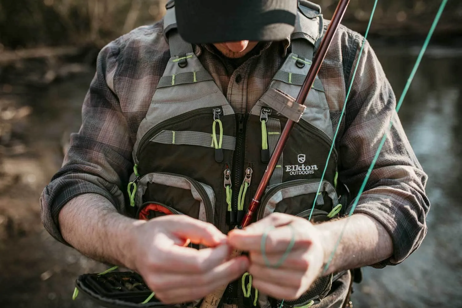 Fly Fishing Vest With Mesh Multi-Pocket Storage
