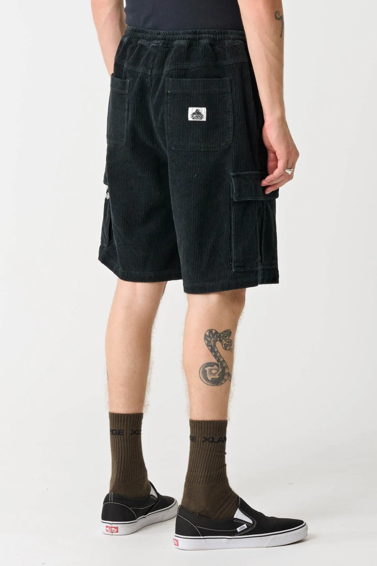GRAFF CORD 91 CARGO SHORT - PIGMENT BLACK