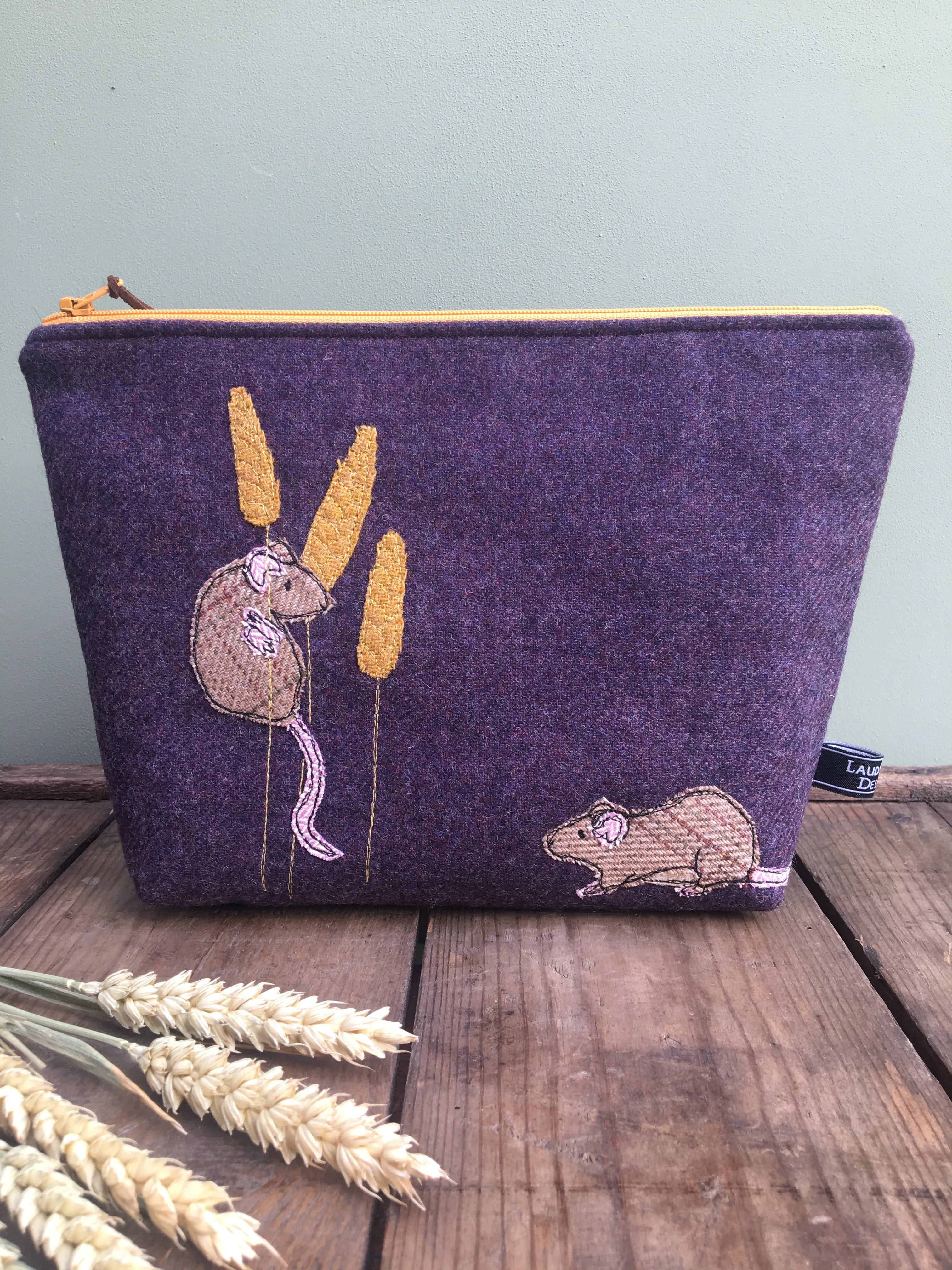 MORRIS Field mouse Pouch