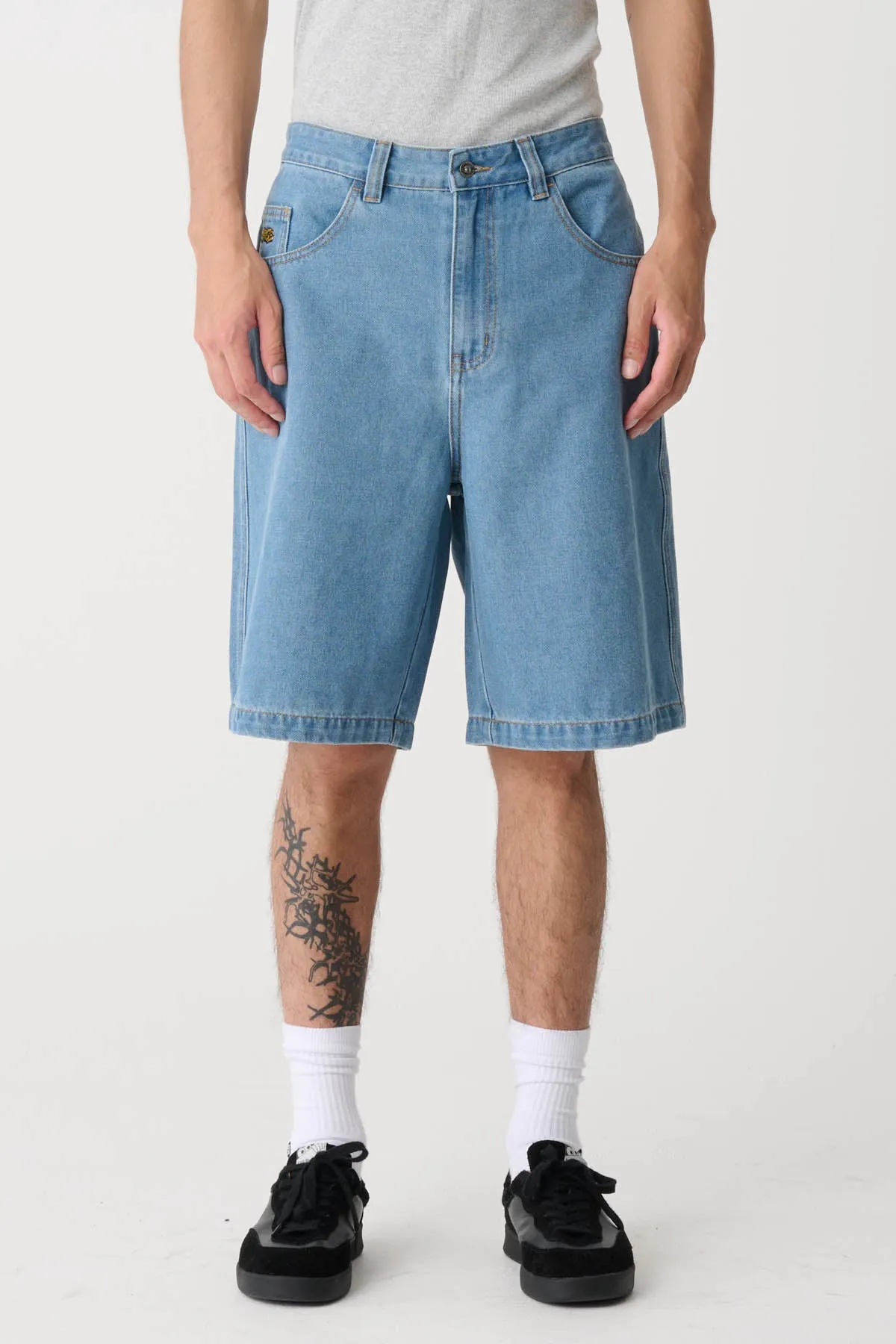 PEACE MAN BULL DENIM SHORT - MID BLUE DENIM
