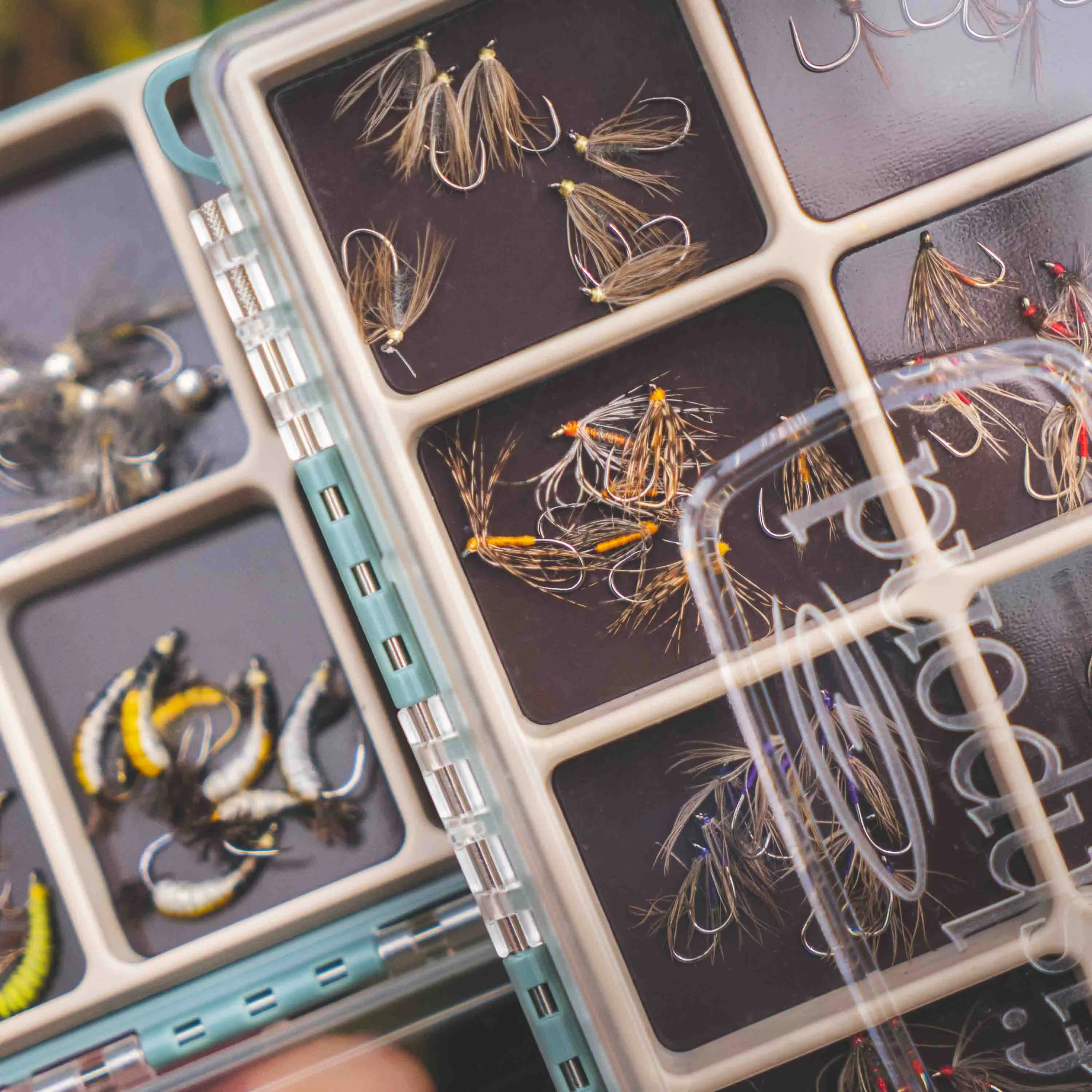 Tacky The Original RiverMag Fly Box
