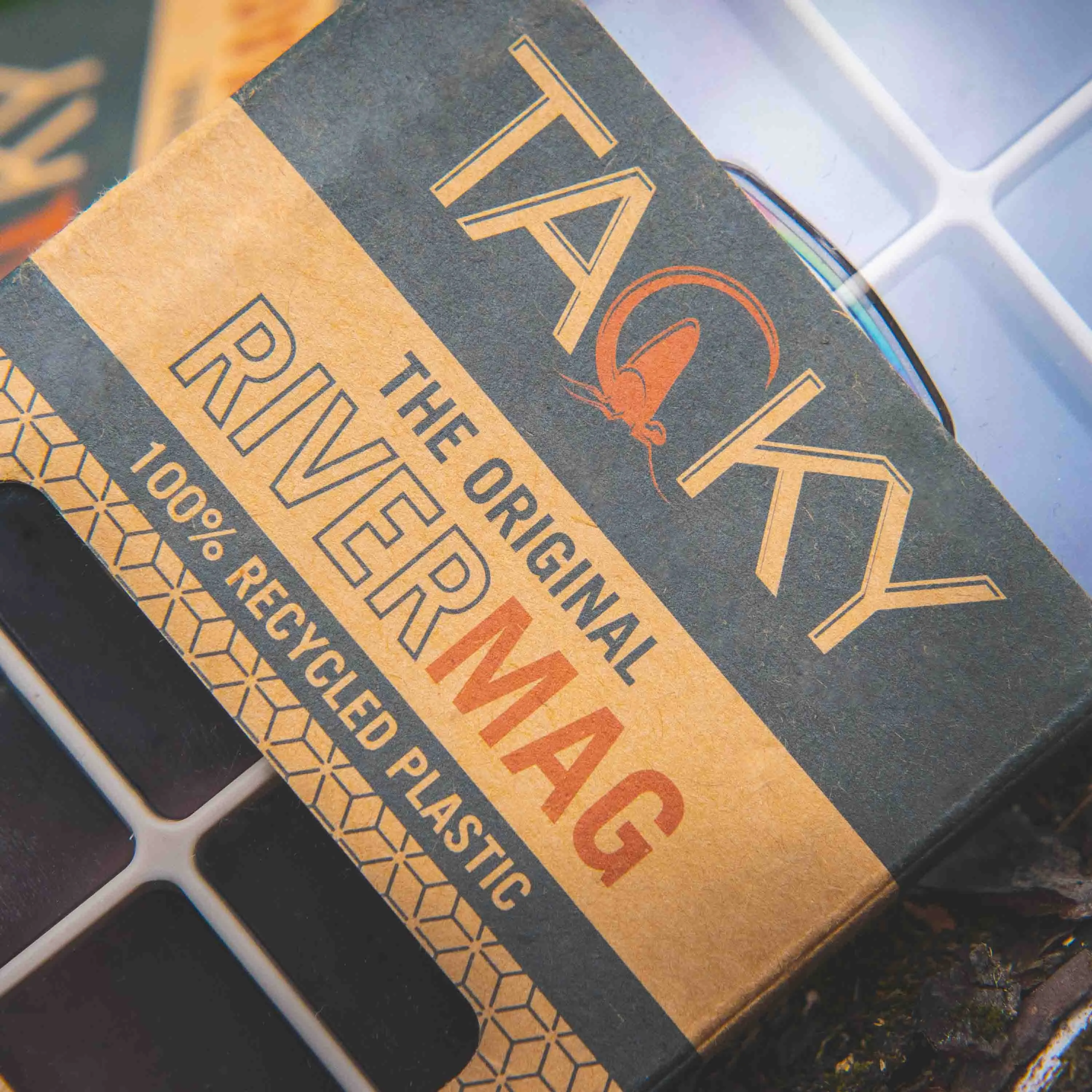 Tacky The Original RiverMag Fly Box